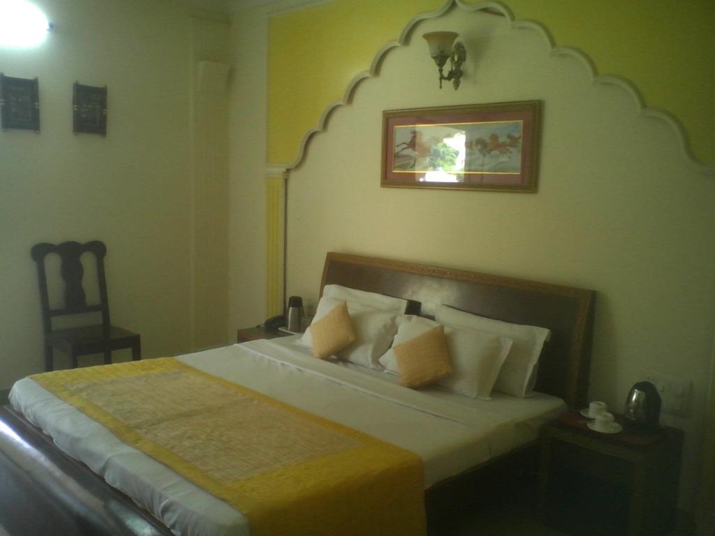 Hotel Roshan Haveli Ámbér Szoba fotó